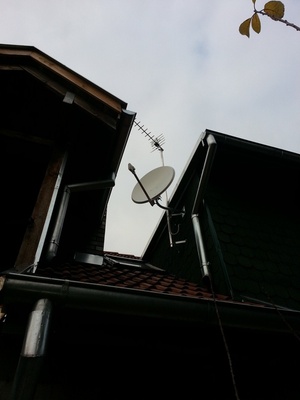 montaż anteny satelitarnej